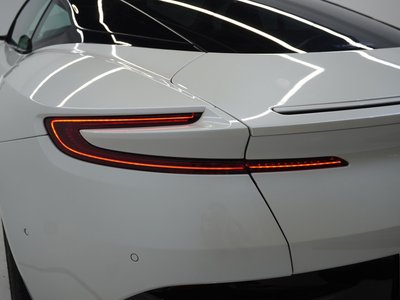 2017 Aston Martin DB11 照片 52