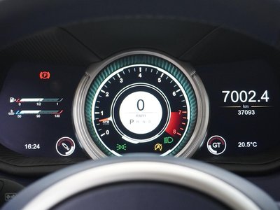 2017 Aston Martin DB11 照片 14