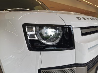 2025 LAND Rover DEFENDER photo 8