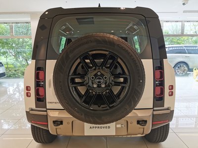 2025 LAND Rover DEFENDER thumbnail 24
