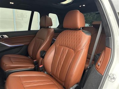 2020 BMW X7 photo 8