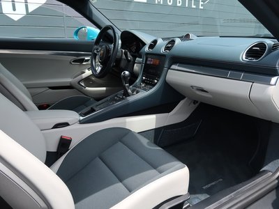 2017 Porsche 718 缩略图 3