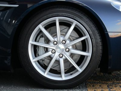 2006 Aston Martin V8 — миниатюра 16