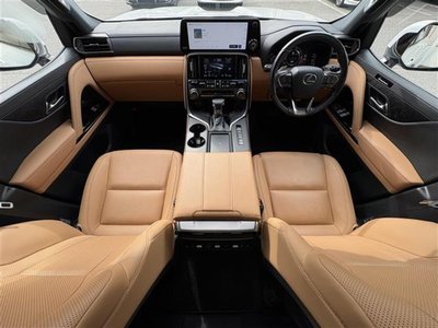 2023 Lexus LX thumbnail 42