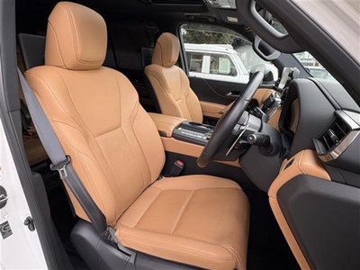 2023 Lexus LX thumbnail 28
