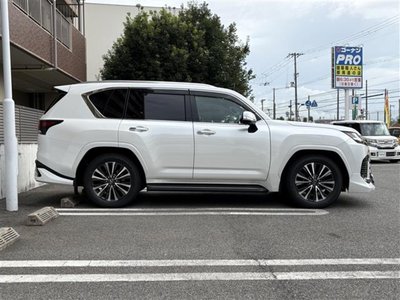 2023 Lexus LX thumbnail 40