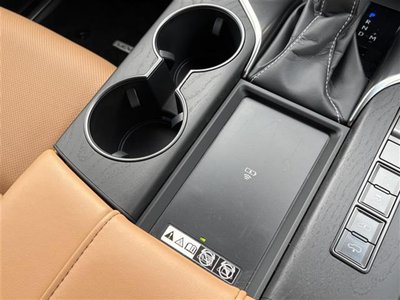 2023 Lexus LX photo 13