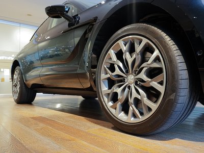 2024 Aston Martin DBX 照片 11
