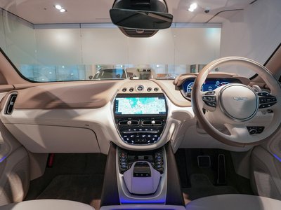2024 Aston Martin DBX 照片 2