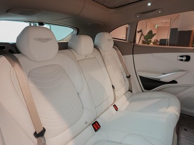 2024 Aston Martin DBX 照片 34