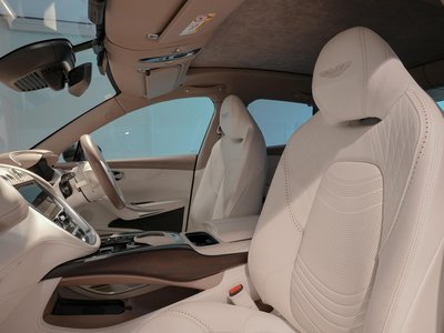 2024 Aston Martin DBX 照片 28