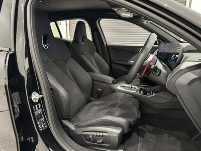 2025 BMW 1 SERIES thumbnail 39