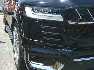 صورة 11 لـ 2024 Toyota LAND CRUISER 300