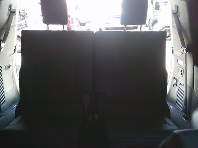 صورة 38 لـ 2024 Toyota LAND CRUISER 300