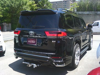 صورة 7 لـ 2024 Toyota LAND CRUISER 300