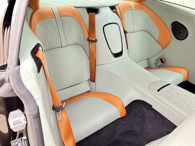 صورة 23 لـ 2024 Aston Martin DB12