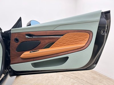 صورة 24 لـ 2024 Aston Martin DB12