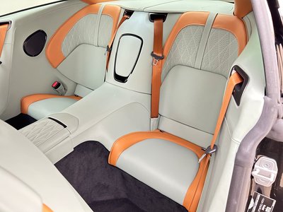 صورة 22 لـ 2024 Aston Martin DB12