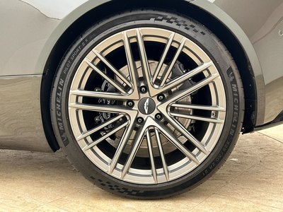 صورة 11 لـ 2024 Aston Martin DB12