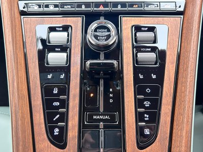 صورة 45 لـ 2024 Aston Martin DB12