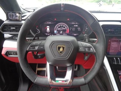 2019 Lamborghini URUS — фото 15