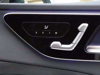 2025 Mercedes-BENZ C-CLASS thumbnail 23