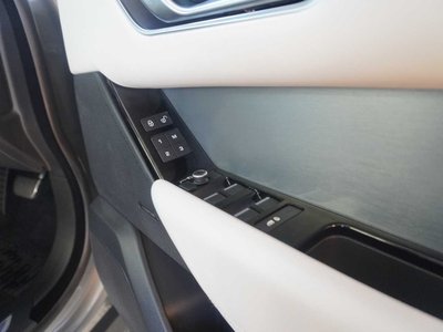 2019 LAND Rover RANGE ROVER VELAR thumbnail 19