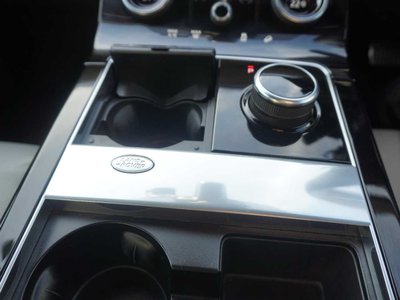 2019 LAND Rover RANGE ROVER VELAR thumbnail 32