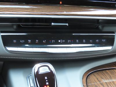 صورة مصغرة 15 لـ 2021 Cadillac ESCALADE