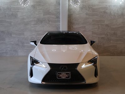 2017 Lexus LC photo 3