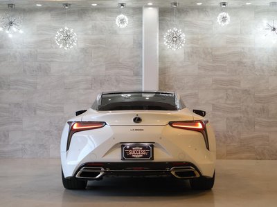 2017 Lexus LC photo 6