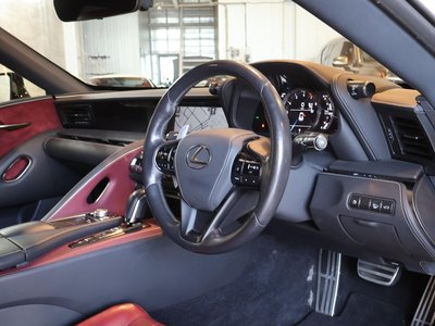 2017 Lexus LC photo 10