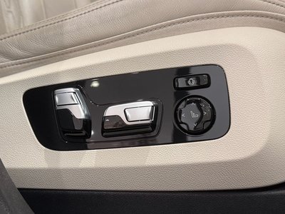 2022 BMW X7 — фото 12