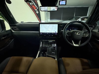 2025 Lexus GX — фото 12
