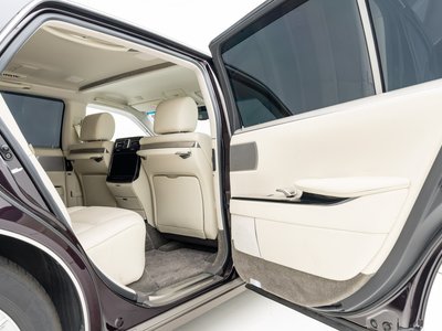 2019 Toyota CENTURY photo 34