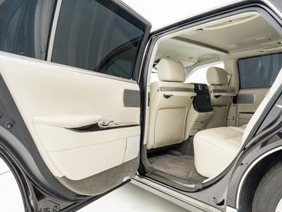 2019 Toyota CENTURY photo 32