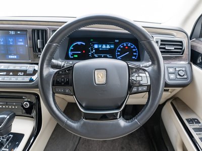 2019 Toyota CENTURY photo 21