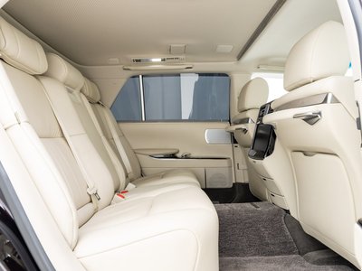 2019 Toyota CENTURY photo 35