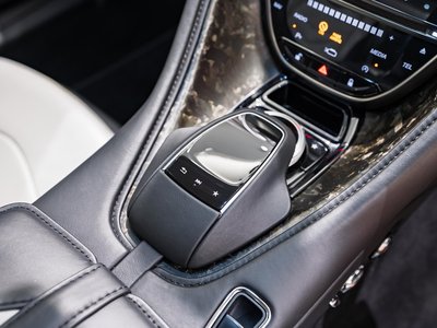 2019 Aston Martin DBS SUPERLEGGERA 照片 25