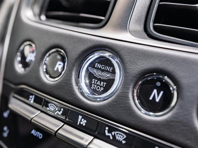 2019 Aston Martin DBS SUPERLEGGERA 照片 23