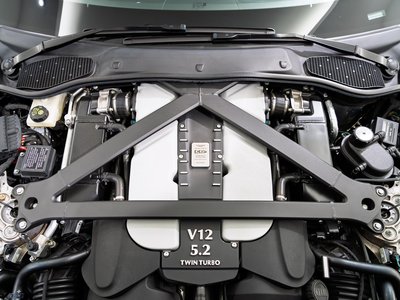 2019 Aston Martin DBS SUPERLEGGERA 照片 11