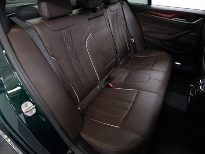 صورة 10 لـ 2023 BMW Alpina D5