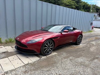 2017 Aston Martin DB11 — фото 11