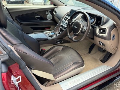 2017 Aston Martin DB11 — фото 20