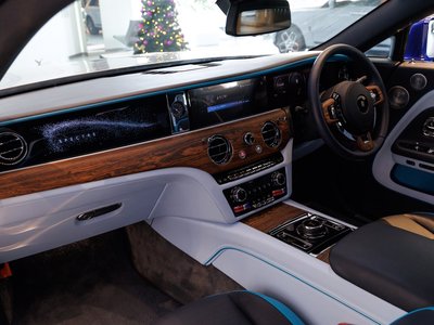 صورة 17 لـ 2024 ROLLS-ROYCE SPECTRE