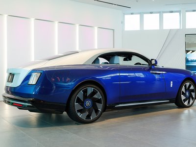 صورة 5 لـ 2024 ROLLS-ROYCE SPECTRE