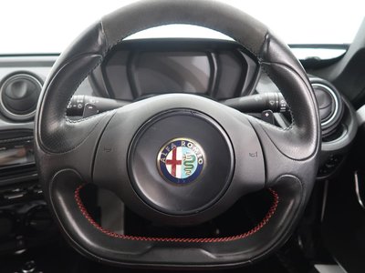 صورة 22 لـ 2015 ALFA Romeo 4C