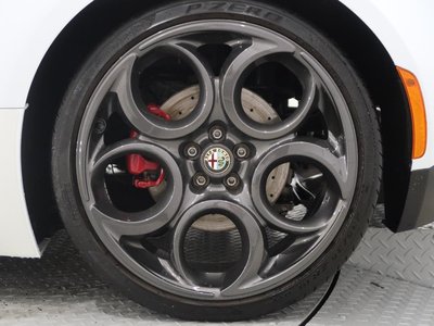 صورة 45 لـ 2015 ALFA Romeo 4C