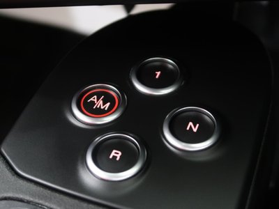 صورة 15 لـ 2015 ALFA Romeo 4C