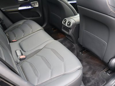 2025 Mercedes-BENZ GLC AMG 照片 3